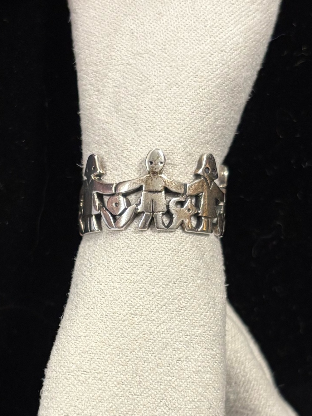 James Avery Silver Family Link Ring - Picture 5 of 5